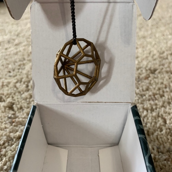 3D Printed Gold Gemstone Necklace - Picture 4 of 5